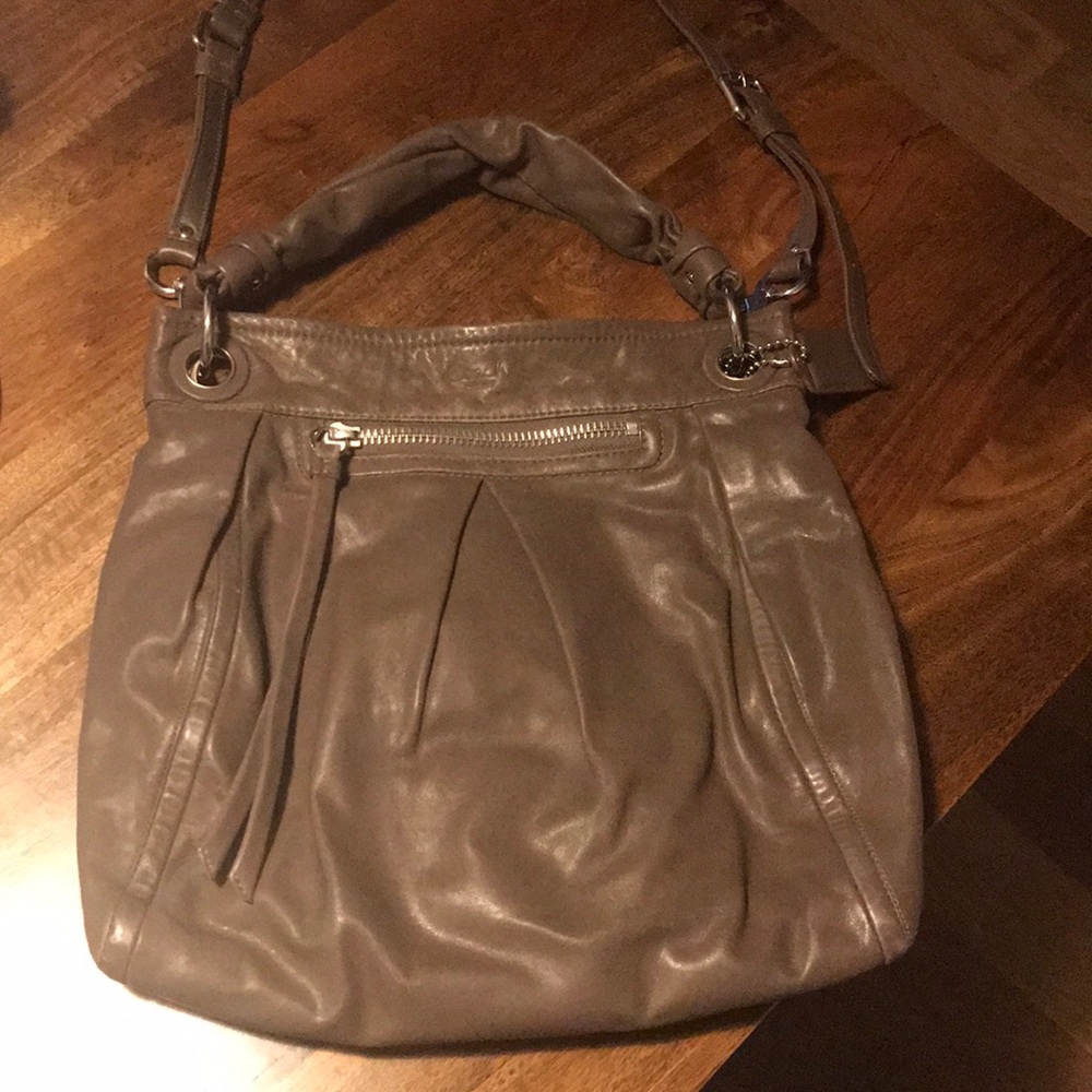 Coach shoulder bag (mushroom color)